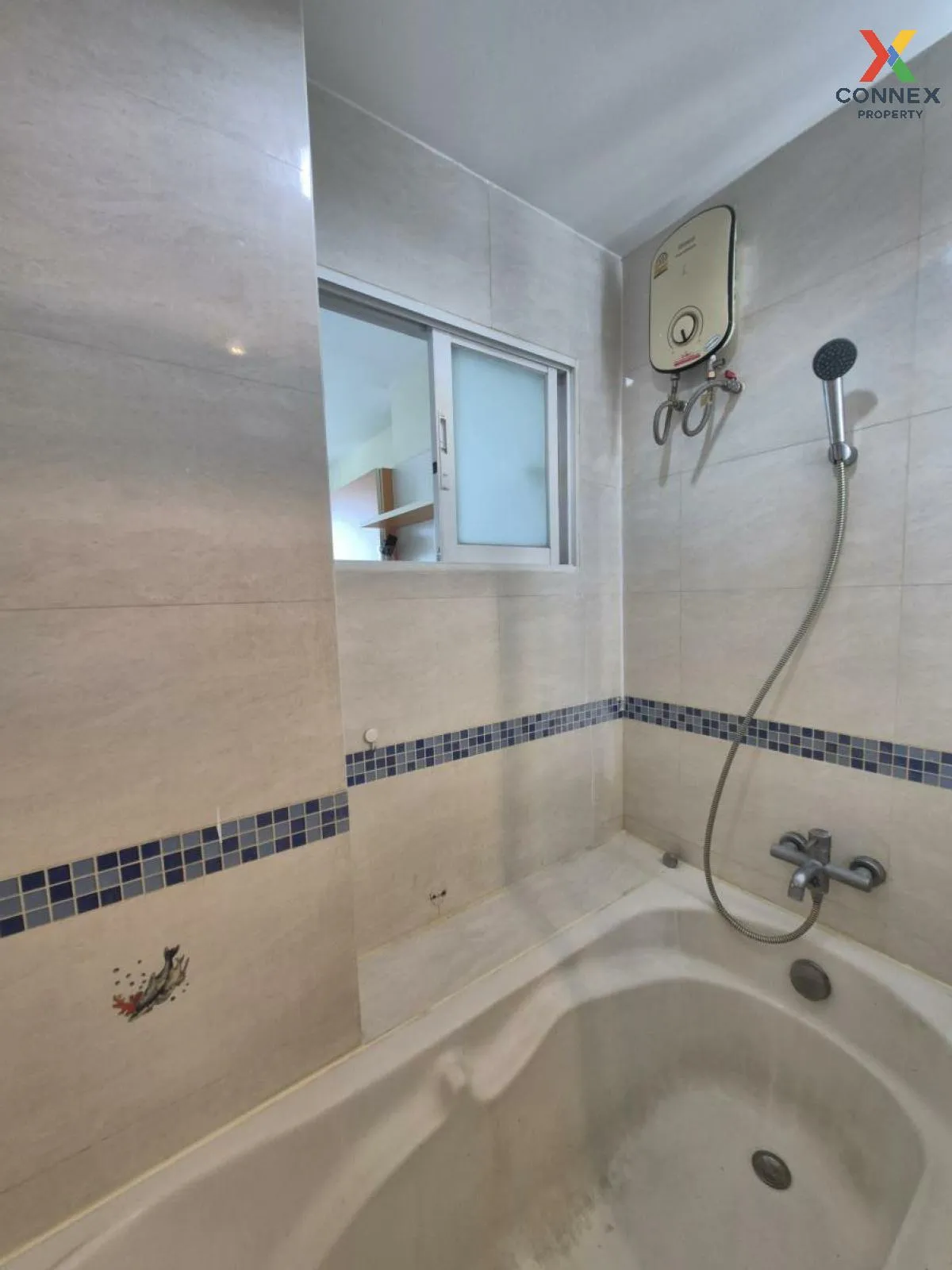 FOR RENT condo , Life @ Ratchada - Huaikwang , MRT-Huai Khwang , 