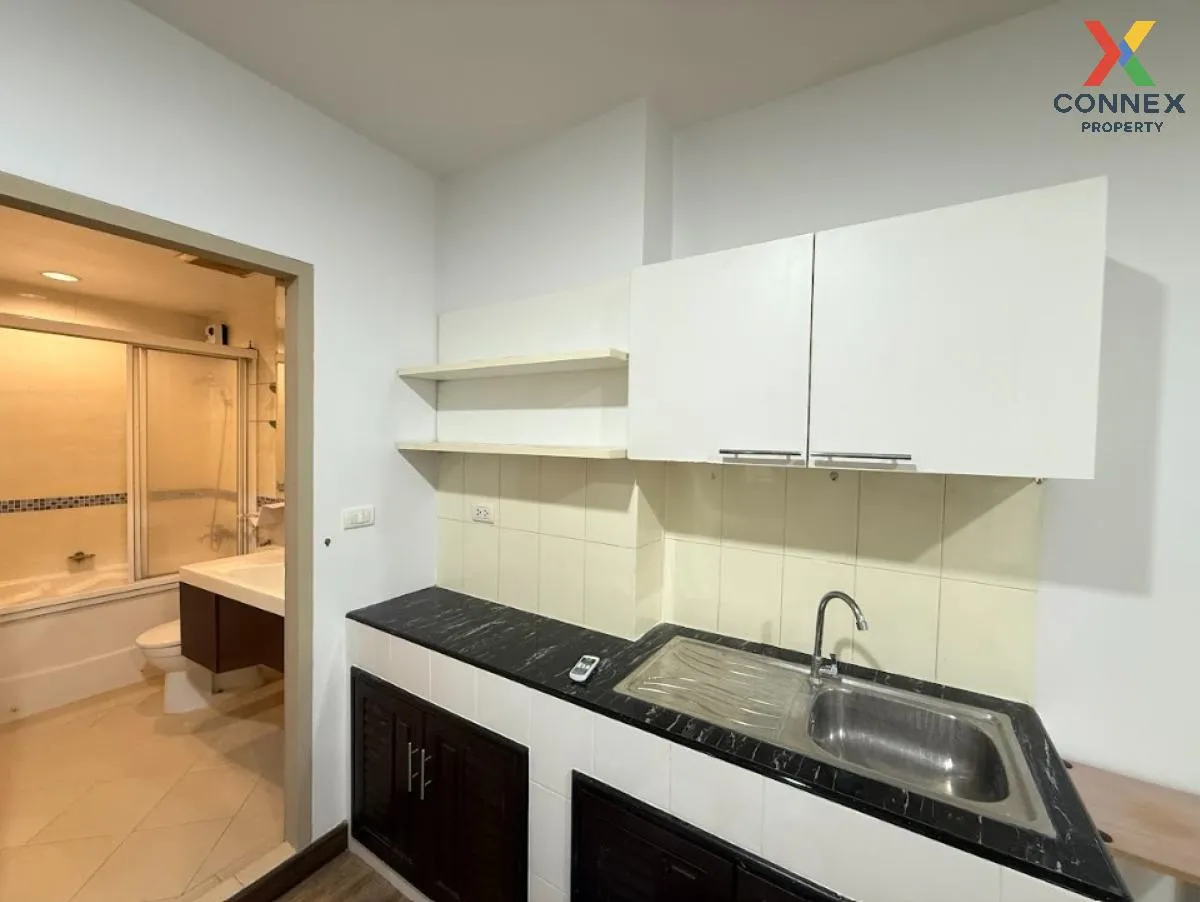 FOR RENT condo , Life @ Ratchada - Huaikwang , MRT-Huai Khwang ,  3