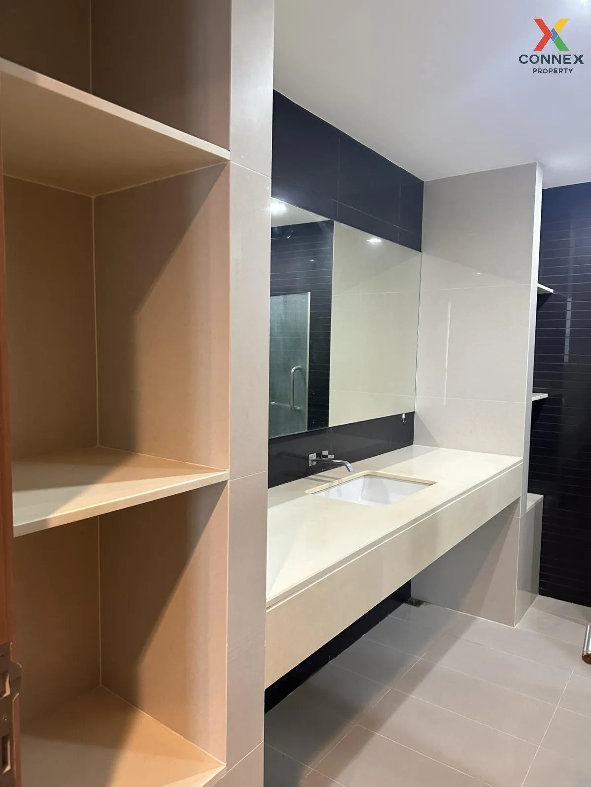 FOR RENT condo , Rhythm Ratchada - Huai Khwang , MRT-Huai Khwang 