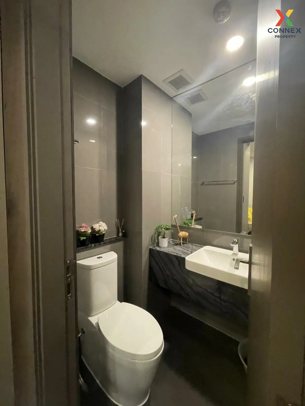 FOR RENT condo , Ashton Chula-Silom , MRT-Sam Yan , Si Phraya , B