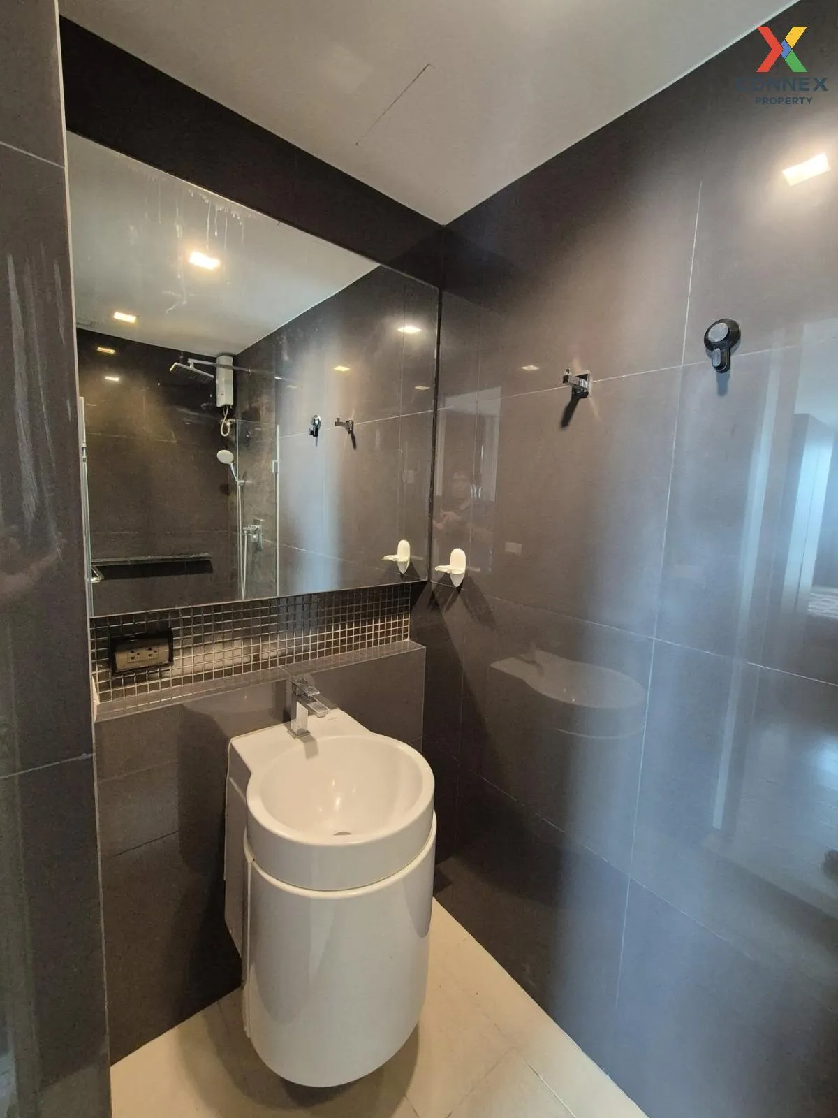 FOR RENT condo , Rhythm Phahol - Ari , BTS-Saphan Khwai , Sam Sen