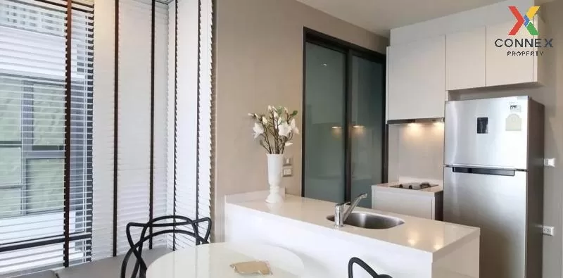 FOR RENT condo , RHYTHM Sukhumvit 42 , high floor , BTS-Ekkamai ,