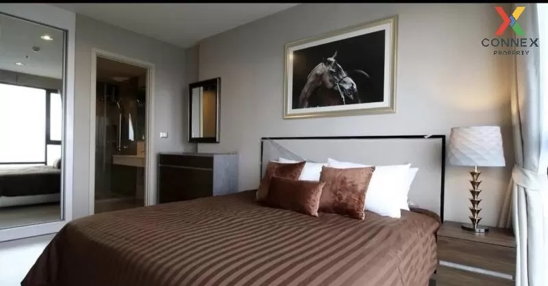 FOR RENT condo , RHYTHM Sukhumvit 42 , high floor , BTS-Ekkamai ,