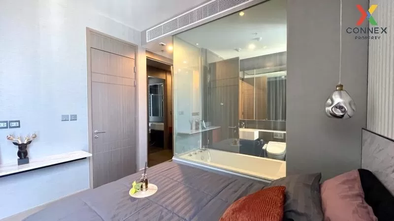 FOR RENT condo , The Esse at Singha Complex , high floor , MRT-Phetchaburi , Bang Kapi , Huai Khwang , Bangkok , CX-53980