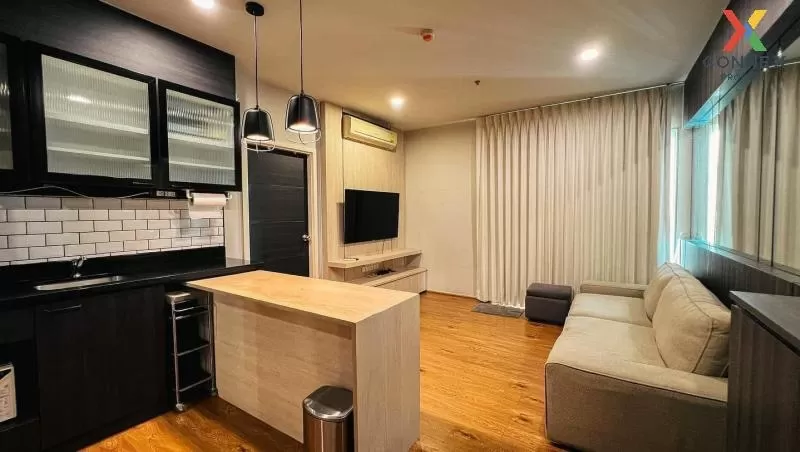 FOR RENT condo , Hive Taksin , high floor , BTS-Wongwian Yai , Khlong Ton Sai , Khlong San , Bangkok , CX-54169