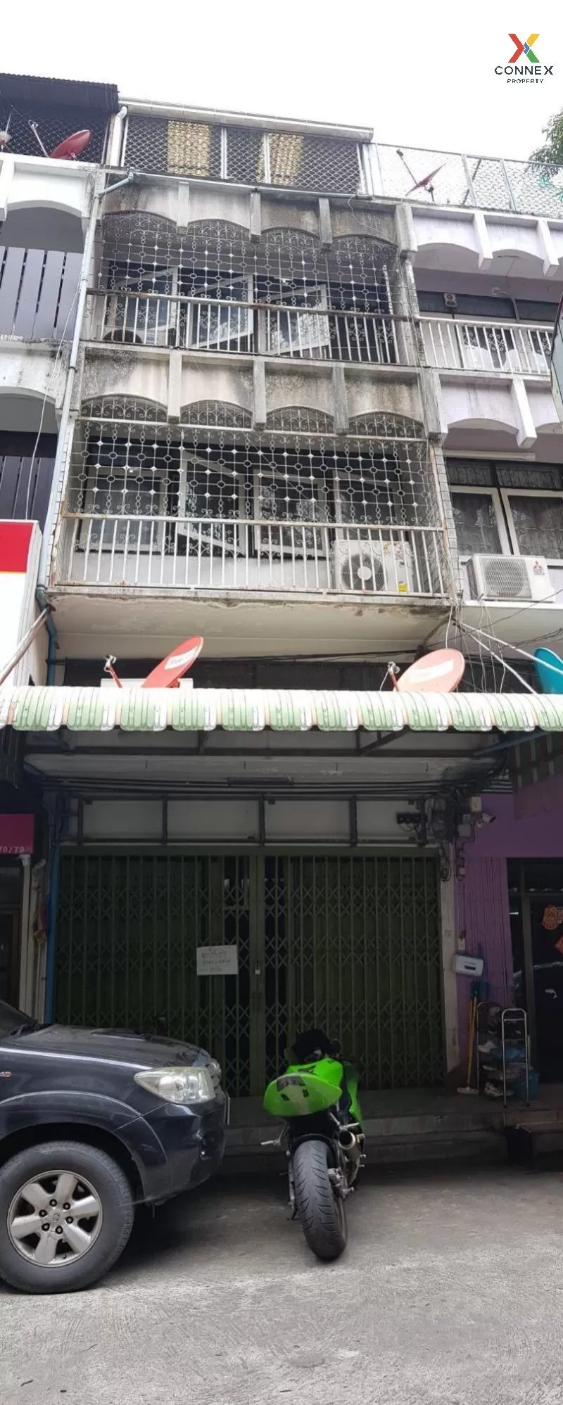 For sale, commercial building, 4 and a half floors, next to BTS Saphan Khwai station, Phayathai. 1