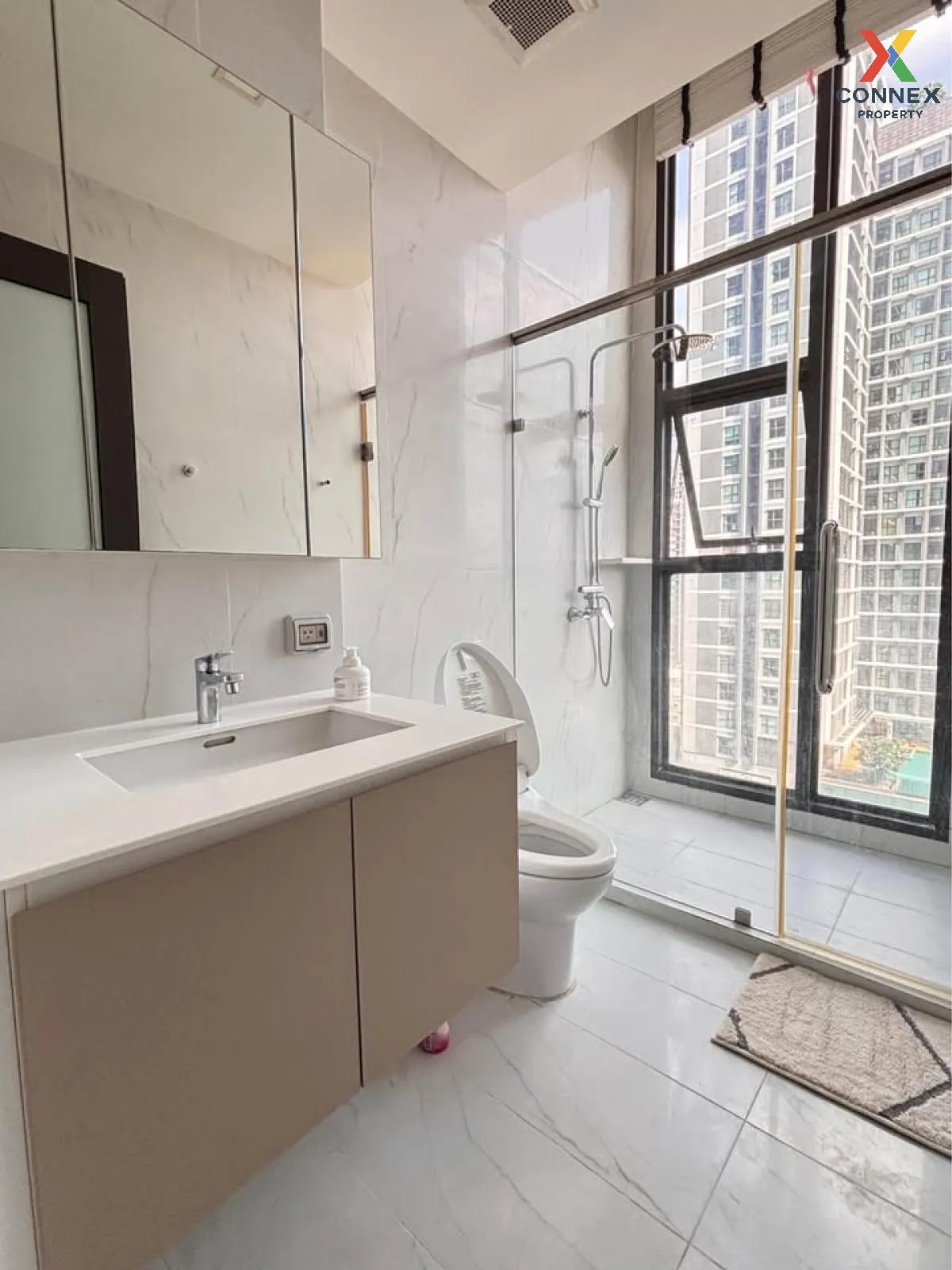 FOR SALE condo , Chewathai Residence Asoke , MRT-Phra Ram 9 , Mak