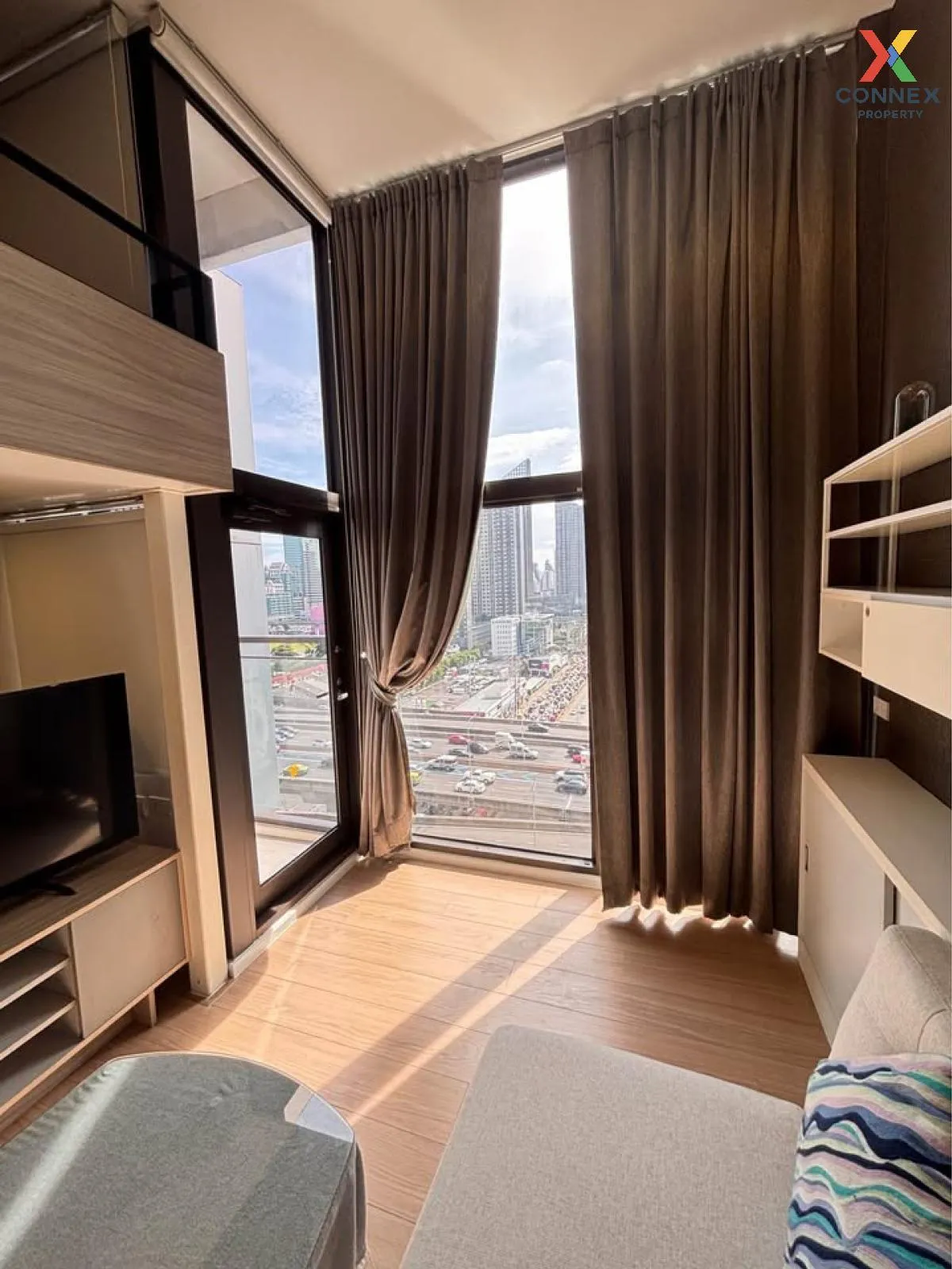 FOR SALE condo , Chewathai Residence Asoke , MRT-Phra Ram 9 , Mak 4