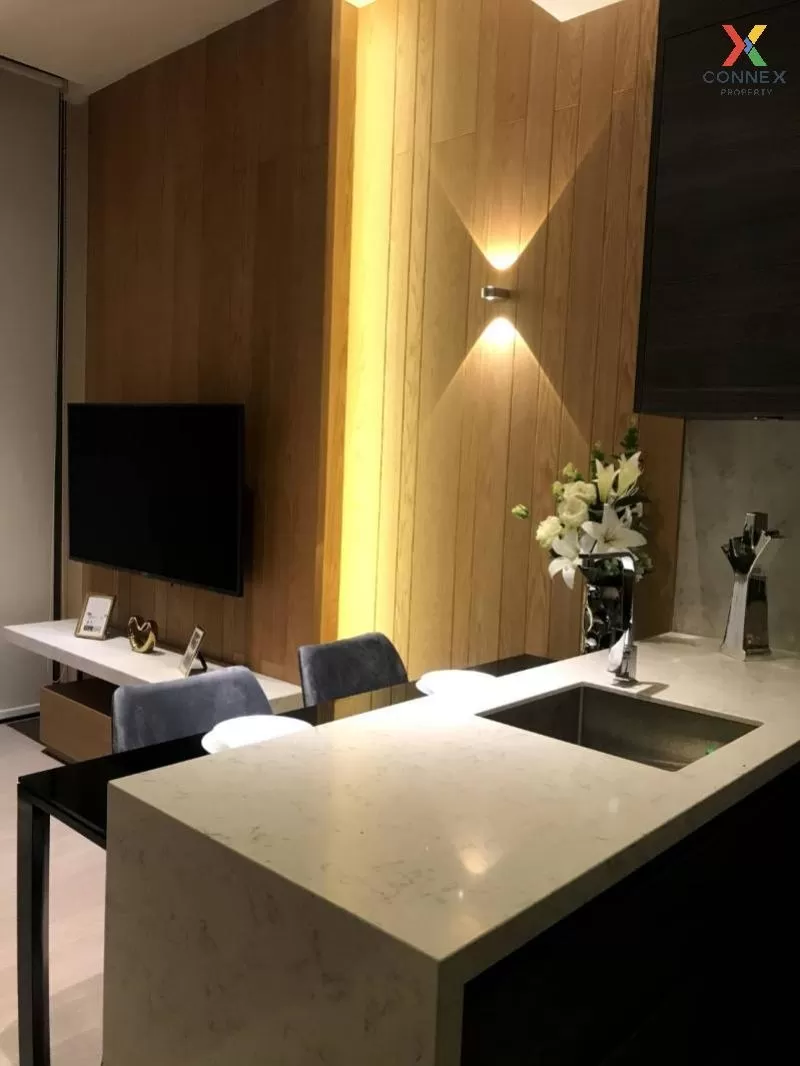 FOR SALE condo , The Esse Asoke , high floor , BTS-Asok , Khlong Toei Nuea , Watthana , Bangkok , CX-55376