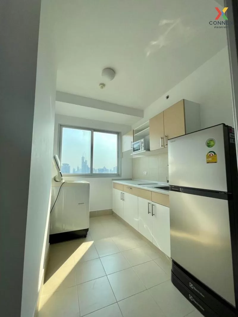 FOR RENT condo , Supalai Park Ekamai - Thonglor , high floor , BTS-Ekkamai , Bang Kapi , Huai Khwang , Bangkok , CX-56492