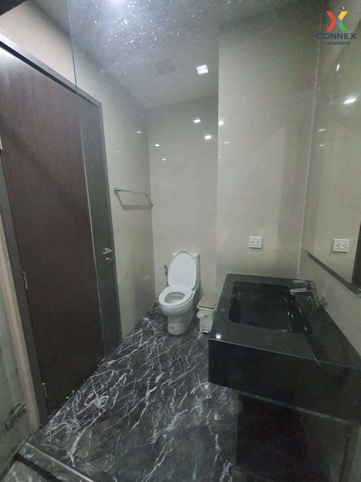 FOR RENT condo , EDGE Sukhumvit 23 , BTS-Asok , Khlong Toei Nuea  4