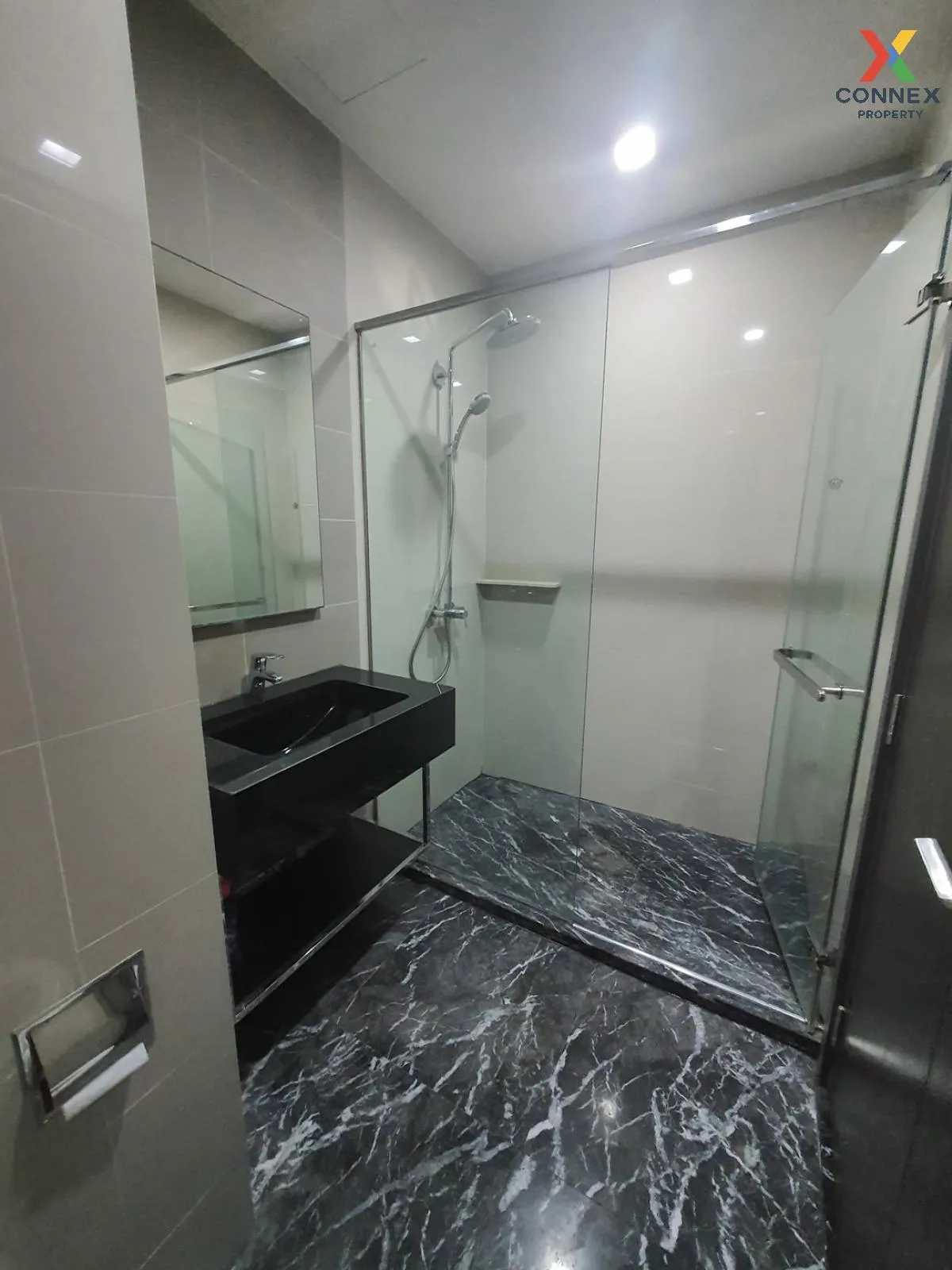 FOR RENT condo , EDGE Sukhumvit 23 , BTS-Asok , Khlong Toei Nuea 