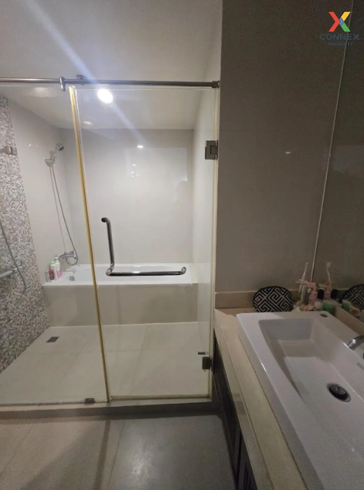 For Sale Condo , The Rajdamri , wide frontage , BTS-Ratchadamri ,