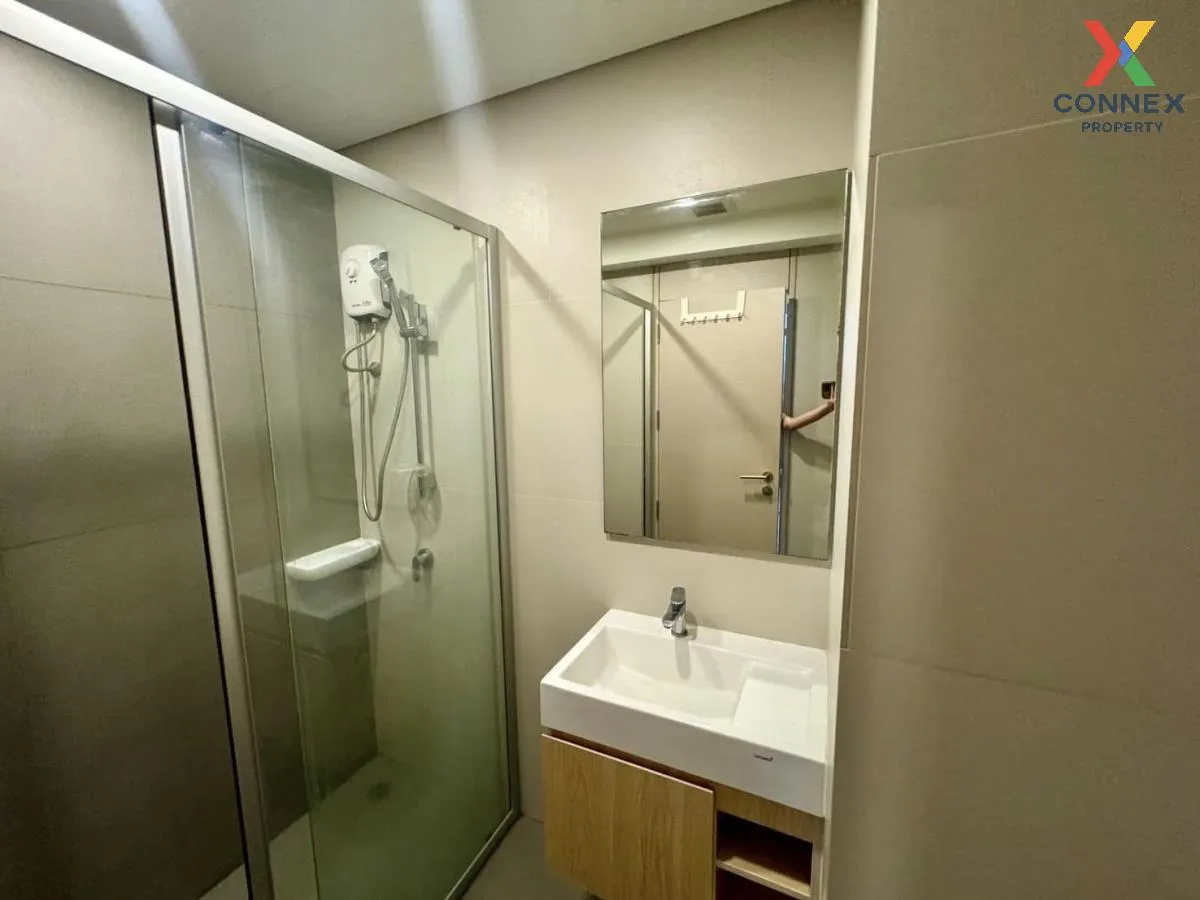 FOR SALE condo , Lumpini Suite Phetchaburi Makkasan , high floor , corner unit , MRT-Phetchaburi , Makkasan , Rat Thewi , Bangkok , CX-77500