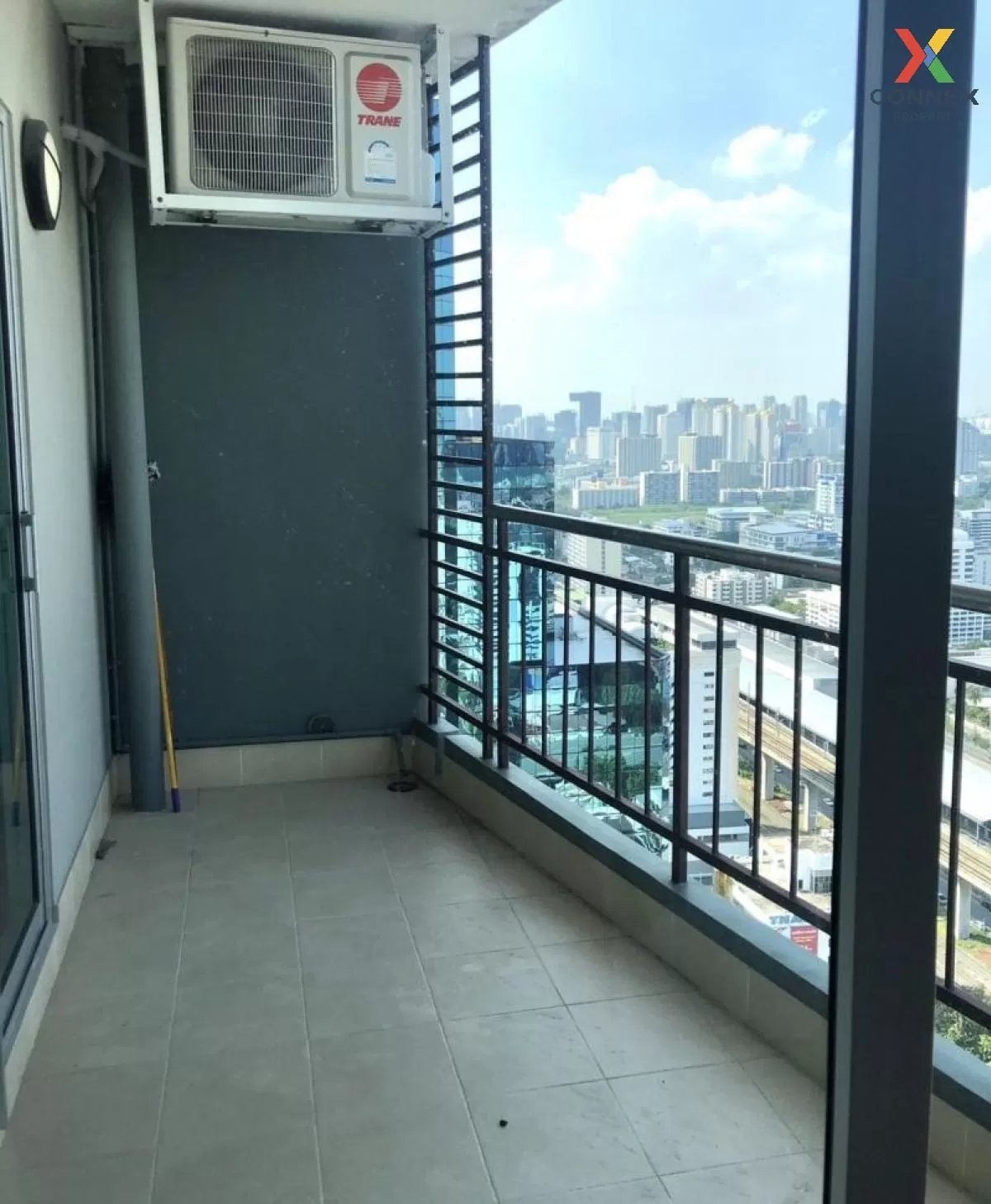 FOR RENT condo , Supalai Park Ekamai - Thonglor , BTS-Ekkamai , Bang Kapi , Huai Khwang , Bangkok , CX-77638