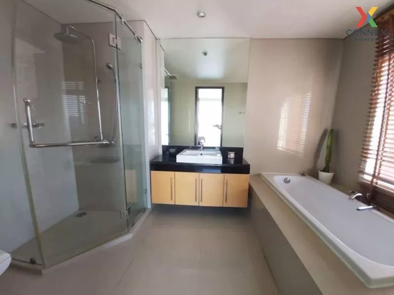 FOR RENT condo , Fullerton Sukhumvit , BTS-Ekkamai , Khlong Tan Nuea , Watthana , Bangkok , CX-78776