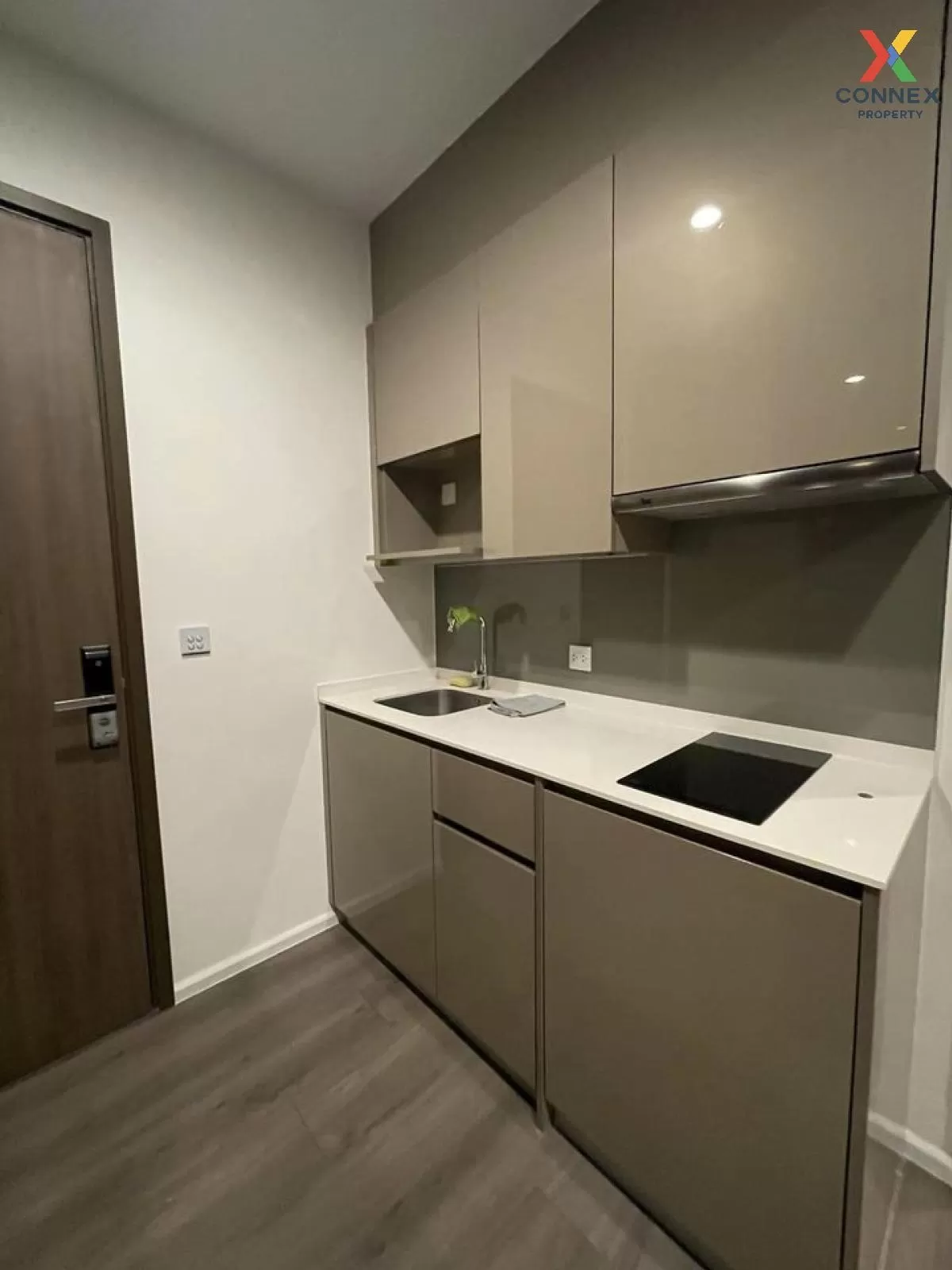 FOR RENT condo , Whizdom Essence , BTS-Punnawithi , Phra Khanong , Khlong Toei , Bangkok , CX-80048 2