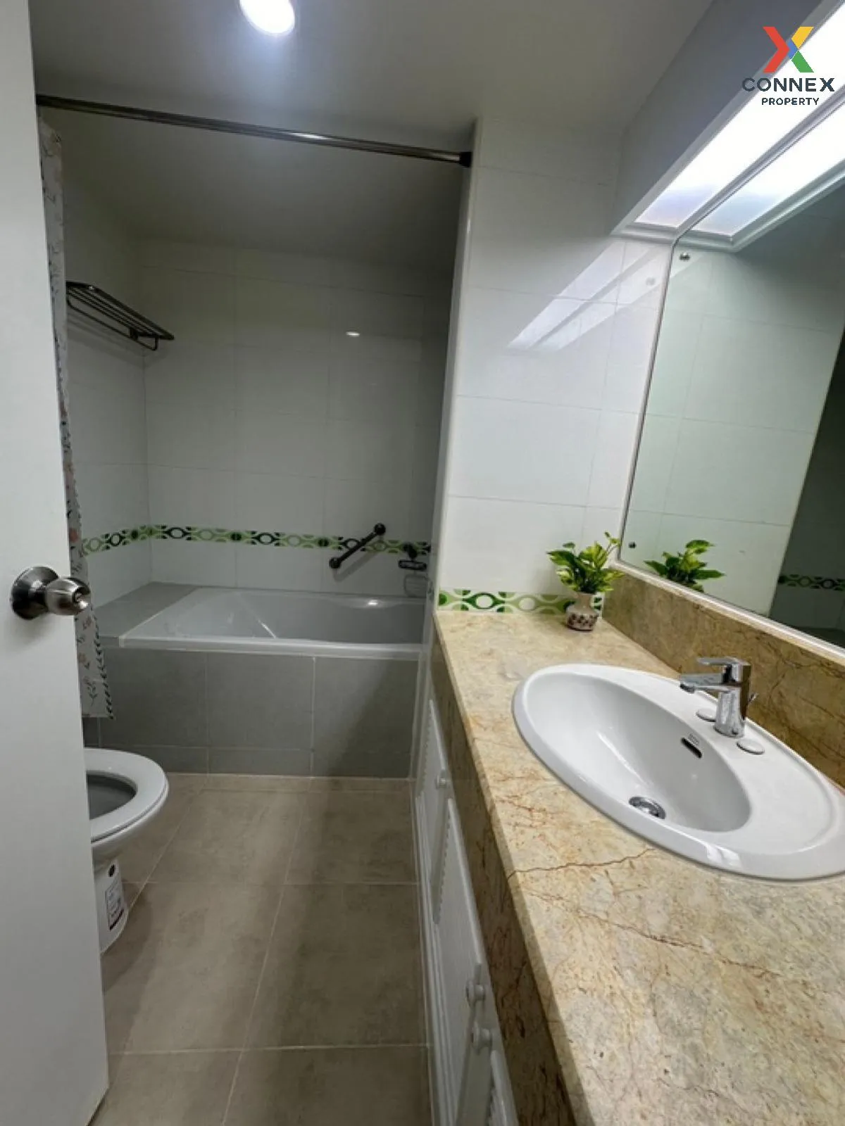 FOR SALE condo , Baan Suanpetch , BTS-Phrom Phong , Khlong Toei Nuea , Watthana , Bangkok , CX-80258