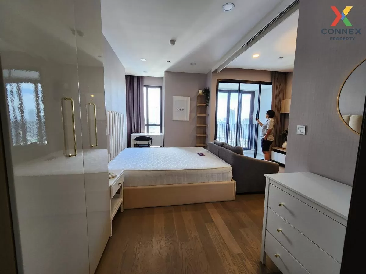 FOR RENT condo , Ashton Chula-Silom , high floor , MRT-Sam Yan , Si Phraya , Bang Rak , Bangkok , CX-80777