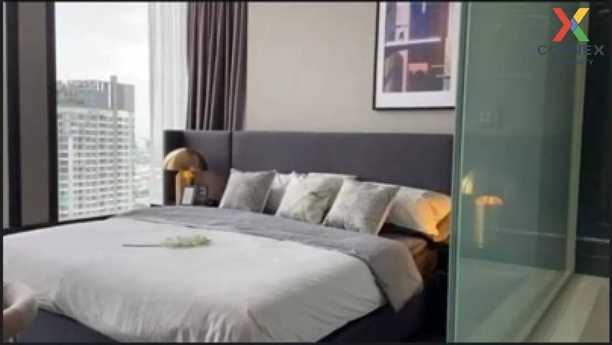 FOR RENT condo , The Esse at Singha Complex , MRT-Phetchaburi , Bang Kapi , Huai Khwang , Bangkok , CX-80948