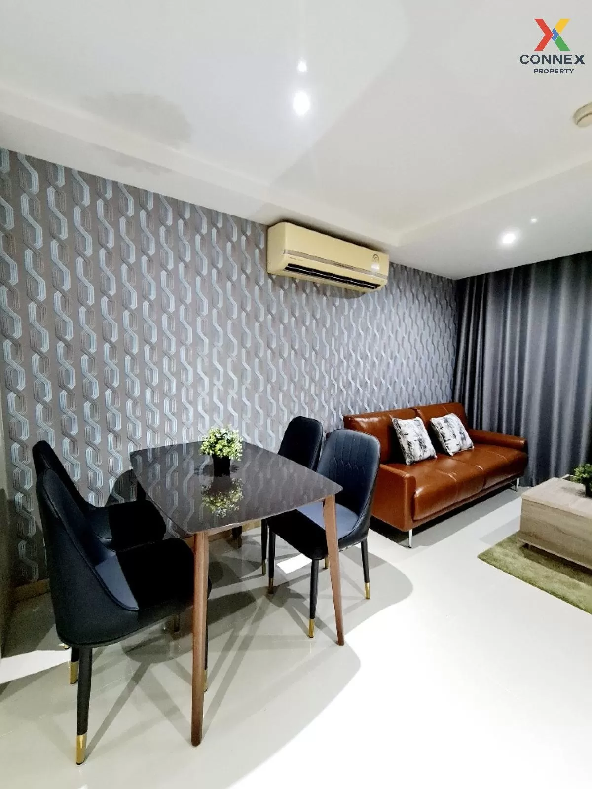 FOR RENT Condo , Socio Reference 61 , BTS-Ekkamai , Khlong Tan Nuea , Watthana , Bangkok , CX-81275