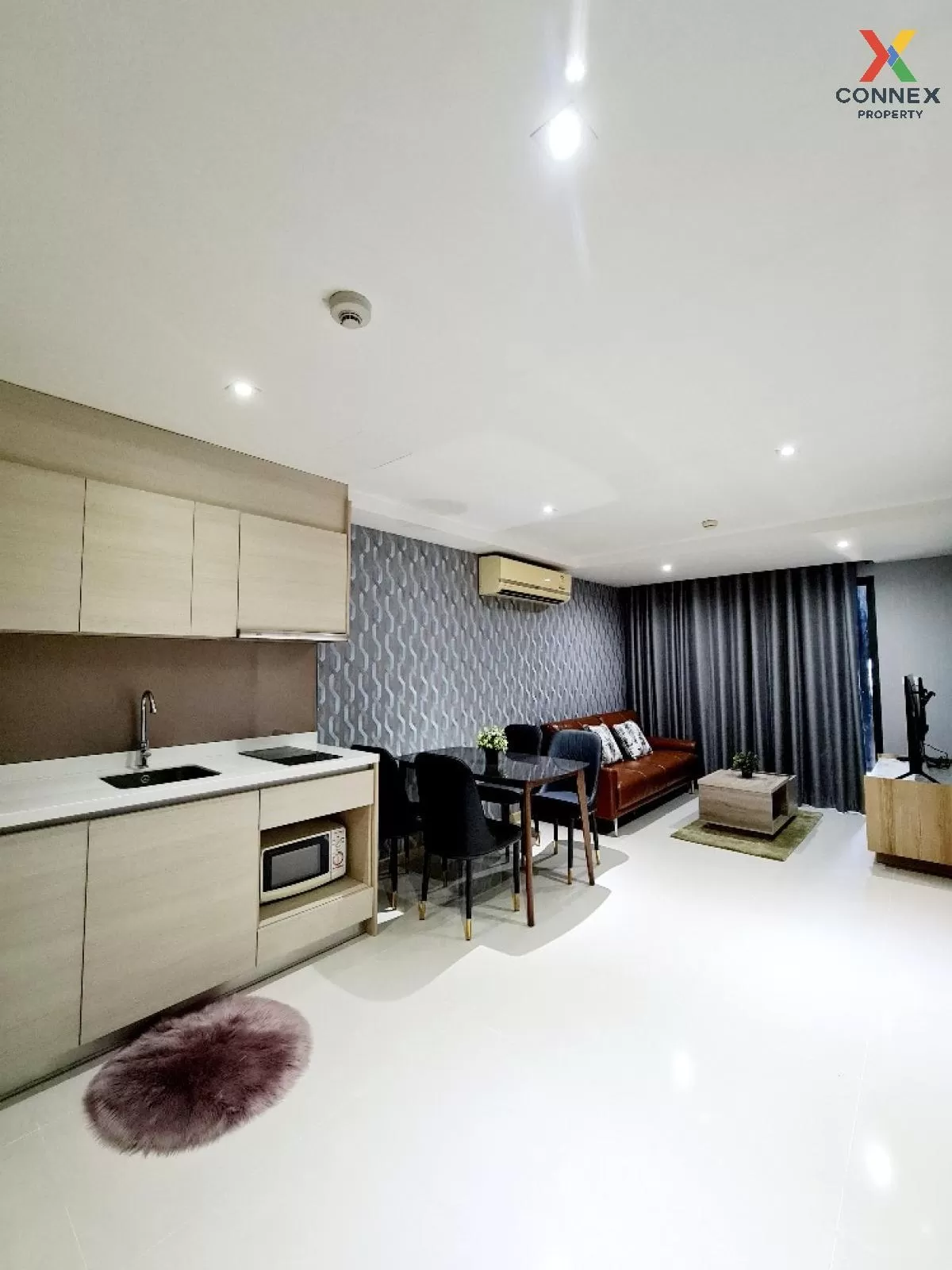 FOR RENT Condo , Socio Reference 61 , BTS-Ekkamai , Khlong Tan Nuea , Watthana , Bangkok , CX-81275