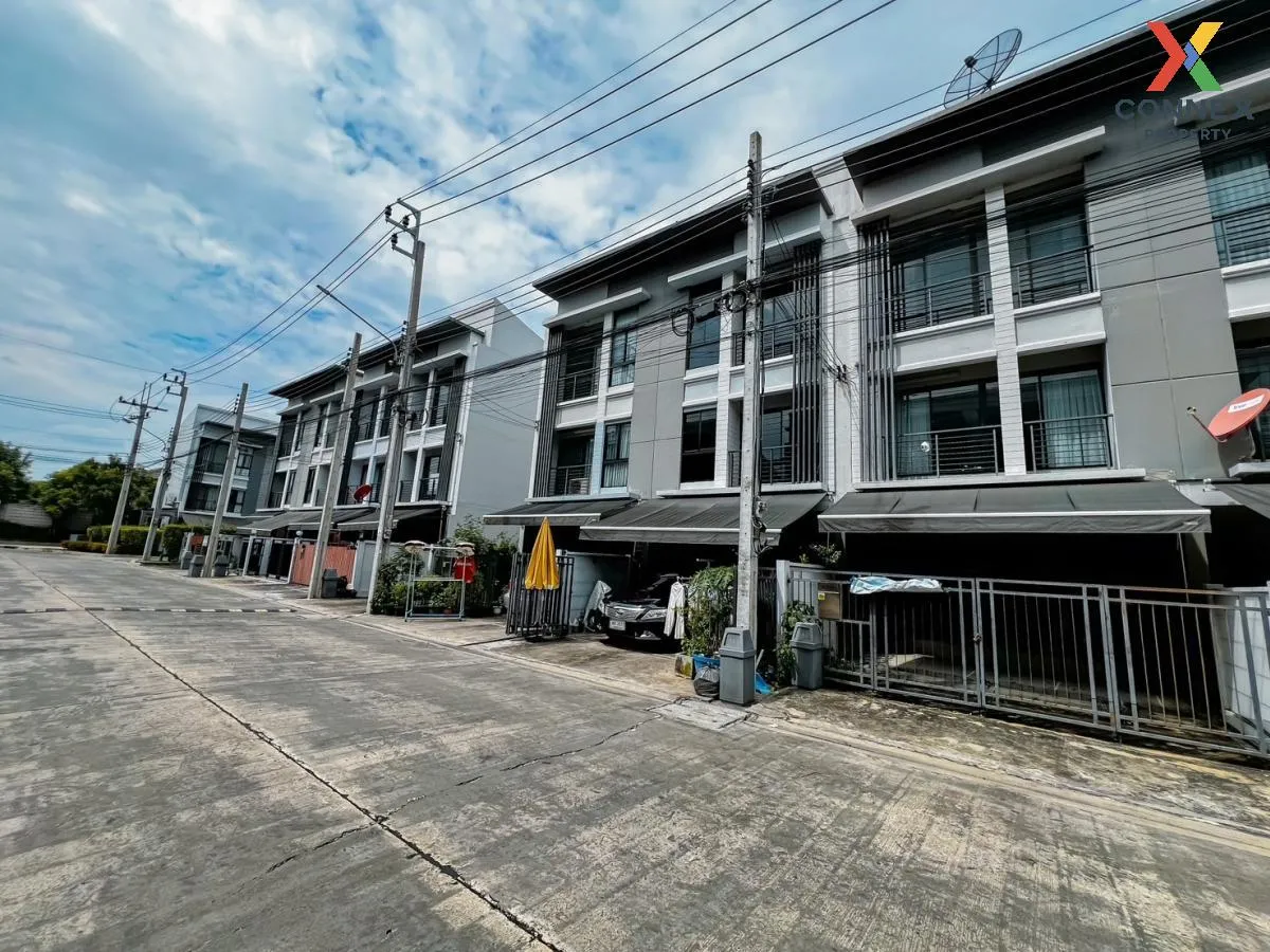 FOR SALE Townhouse/Townhome  , BAAN KLANG MUANG NGAMWONGWAN , Thung Song Hong , Lak Si , Bangkok , CX-81355