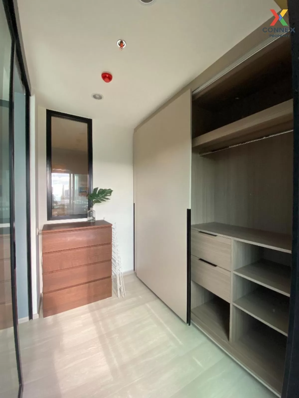 FOR RENT Condo , Life Asoke , MRT-Phetchaburi , Bang Kapi , Huai Khwang , Bangkok , CX-81547