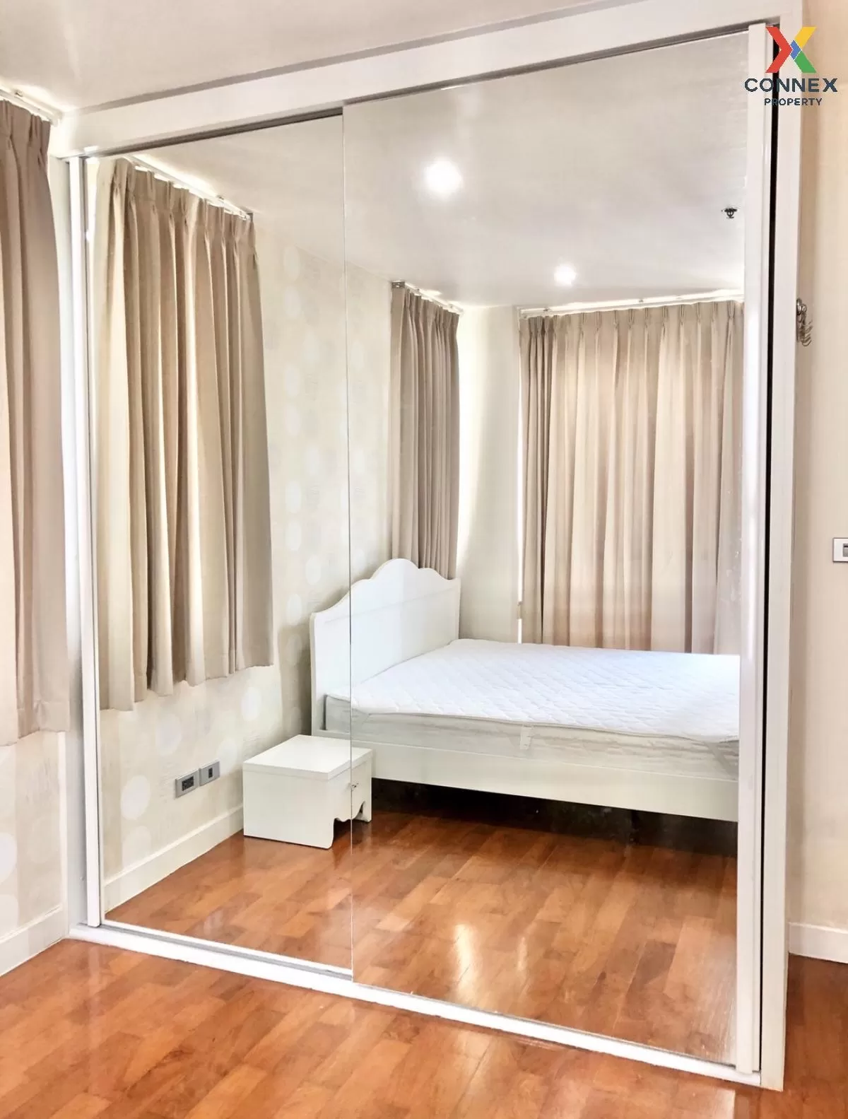 FOR RENT Condo , Baan Siri Silom , BTS-Surasak , Silom , Bang Rak , Bangkok , CX-81561