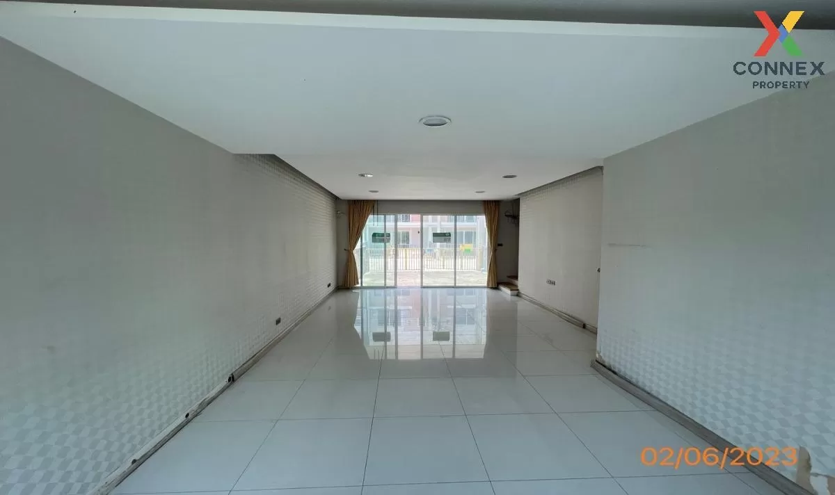 For Sale Townhouse/Townhome  , Deluxe Town Ramintra , Tha Raeng , Bang Khen , Bangkok , CX-84047