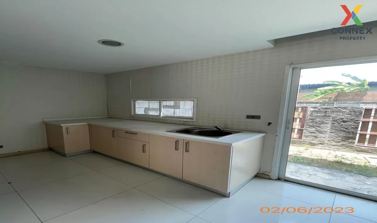 For Sale Townhouse/Townhome  , Deluxe Town Ramintra , Tha Raeng , Bang Khen , Bangkok , CX-84047