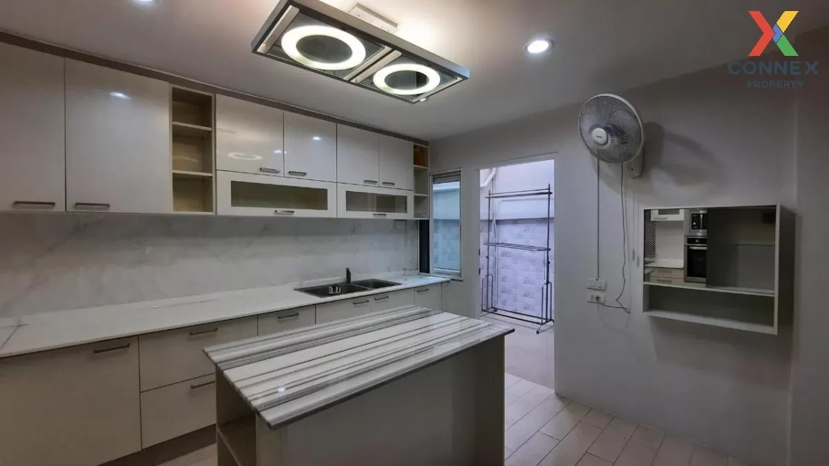 For Sale Townhouse/Townhome  , Varathorn Ville Pattanakarn 44 , Suan Luang , Suan Luang , Bangkok , CX-84579