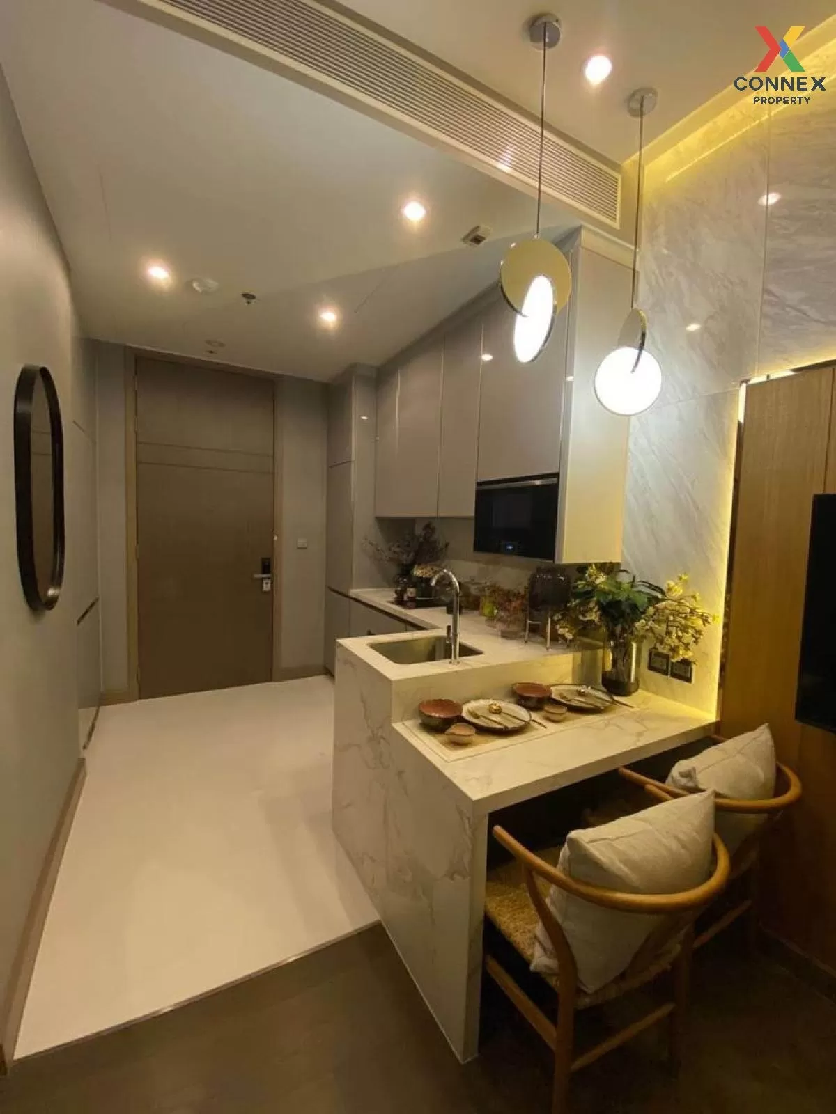 For Rent Condo , The Esse at Singha Complex , MRT-Phetchaburi , Bang Kapi , Huai Khwang , Bangkok , CX-84703