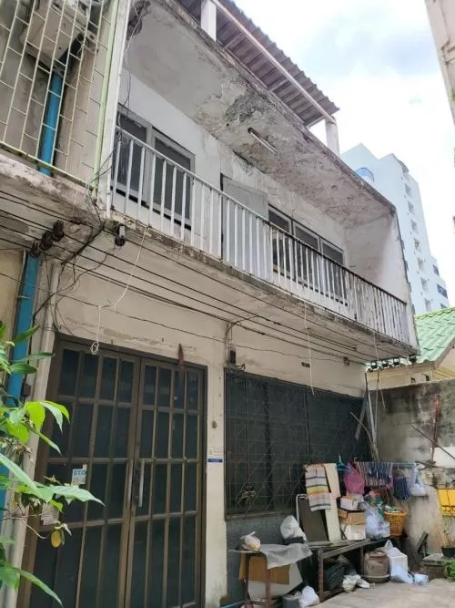 For Sale commercial building, 2 storey, soi  Phiphat 2 , Silom , Bang Rak , Bangkok , CX-84777