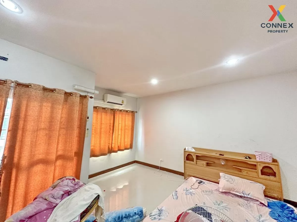 For Sale Townhouse Banmonthon 6 , Ban Krathum , Sam Phran , Nakhon Pathom , CX-85131