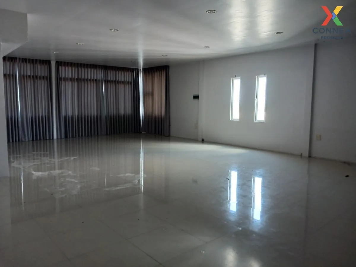 For Sale Commercial building, 5 storey, Bay center , Bang Phra , Si Racha , Chon Buri , CX-85235