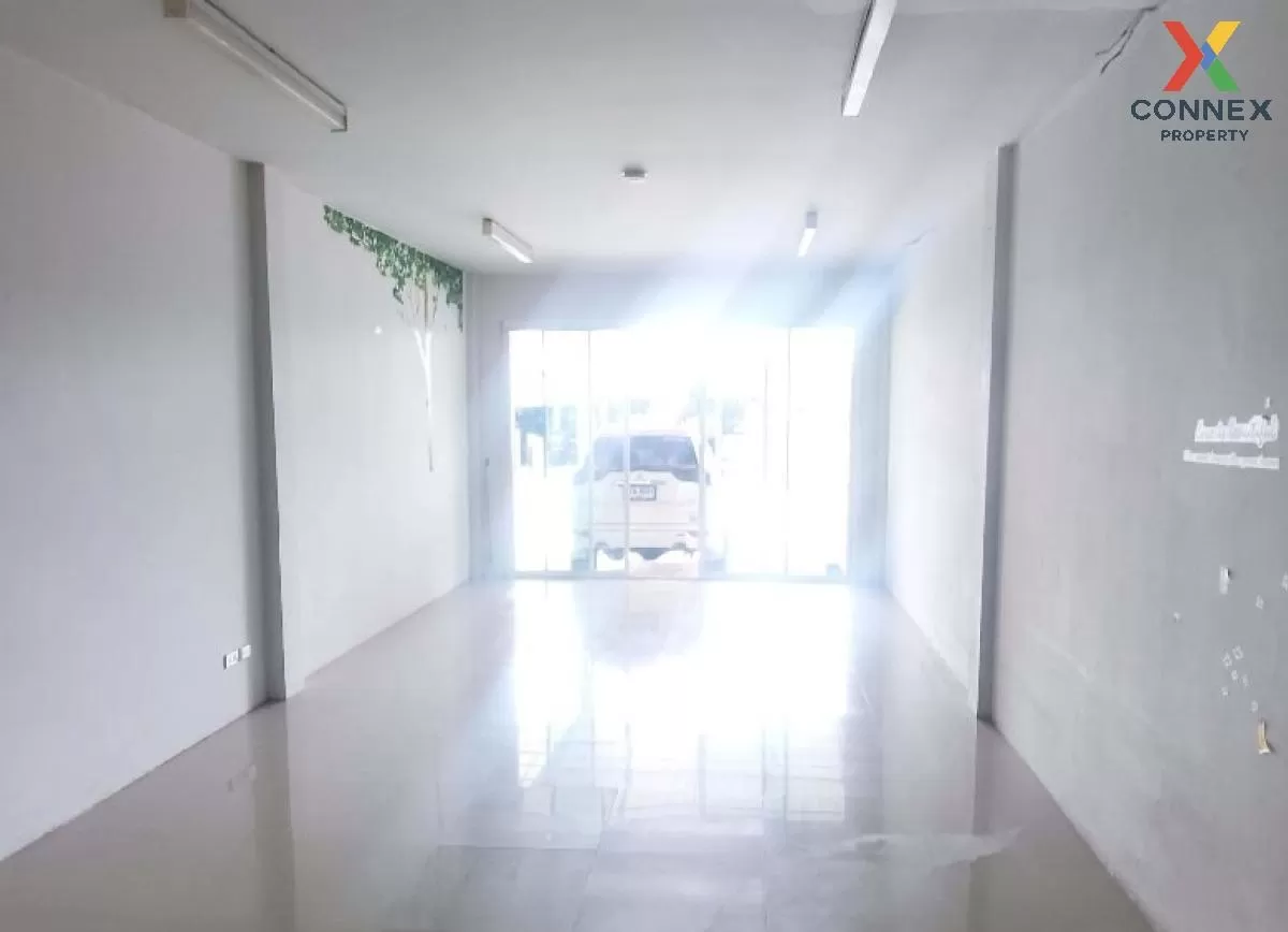 For Sale Commercial building, 3 storey, Baan Ruean Kaew, Laem Chabang , Nong Kham , Si Racha , Chon Buri , CX-85247 1