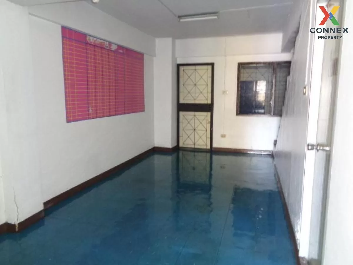 For Sale Commercial building, 3 storey, Samet-Ang Sila , Huai Kapi , Mueang Chon Buri , Chon Buri , CX-85275