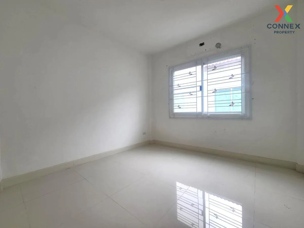 For Sale Townhouse/Townhome  , Thrap Rung Ruang City 2 , Ban Kao , Phan Thong , Chon Buri , CX-85408