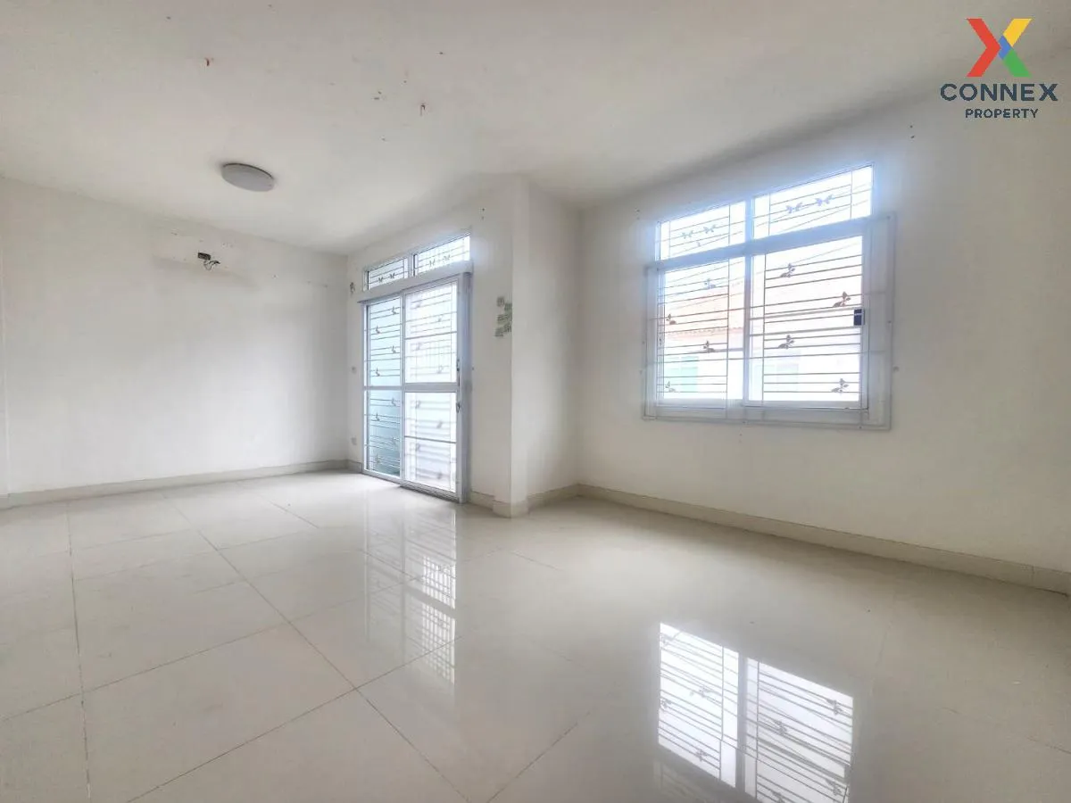 For Sale Townhouse/Townhome  , Thrap Rung Ruang City 2 , Ban Kao , Phan Thong , Chon Buri , CX-85408