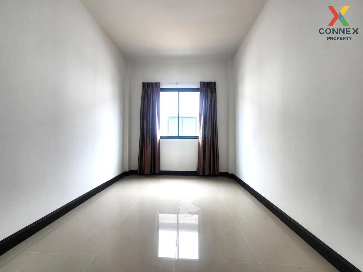 For Sale Townhouse/Townhome  , Century View Nong Kakha - Nong Hong , Map Pong , Phan Thong , Chon Buri , CX-85422