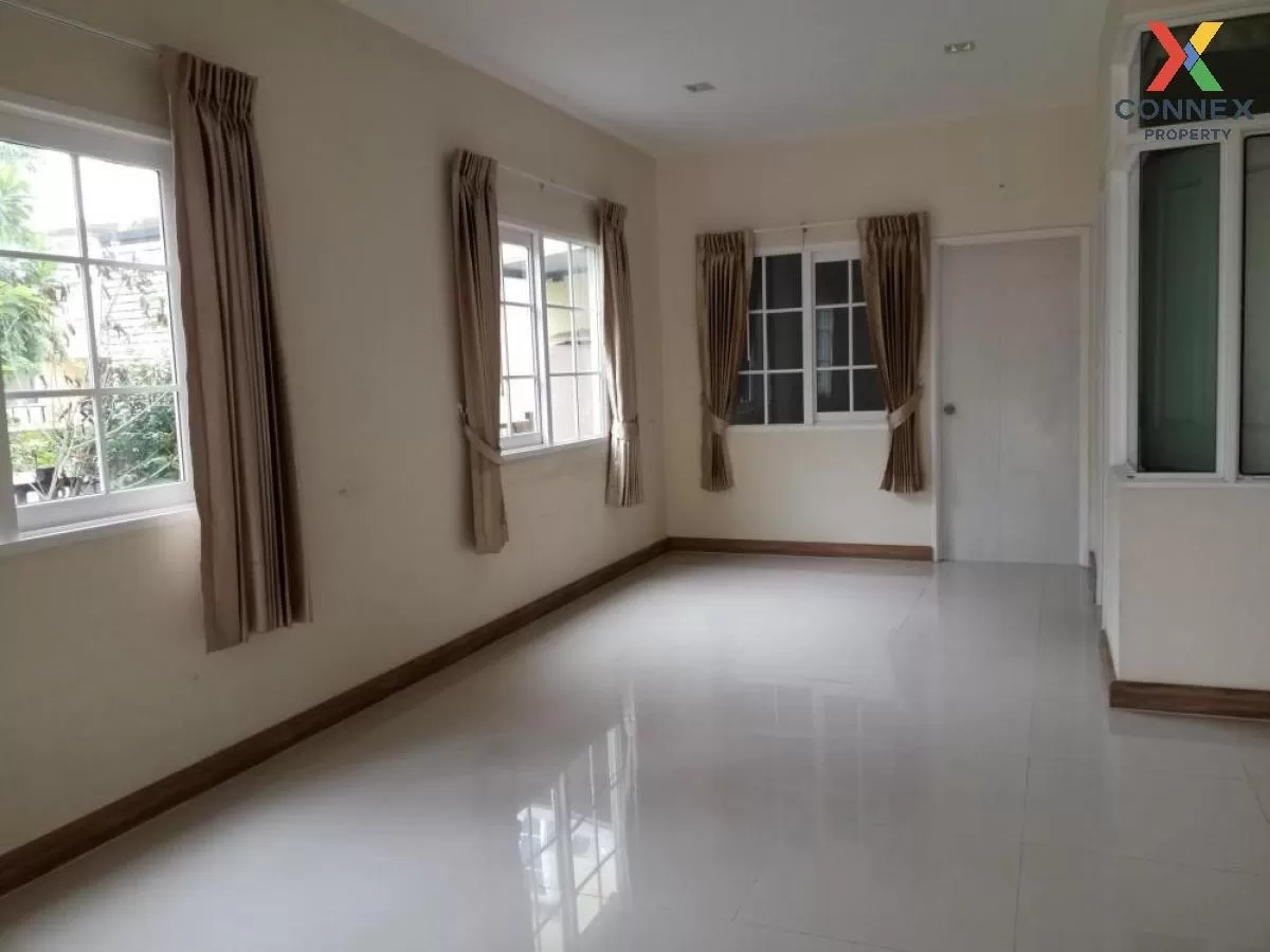 For Sale Townhouse/Townhome  , Golden Town Phaholyothin-Lumlukka , Khu Khot , Lam Luk Ka , Pathum Thani , CX-86599