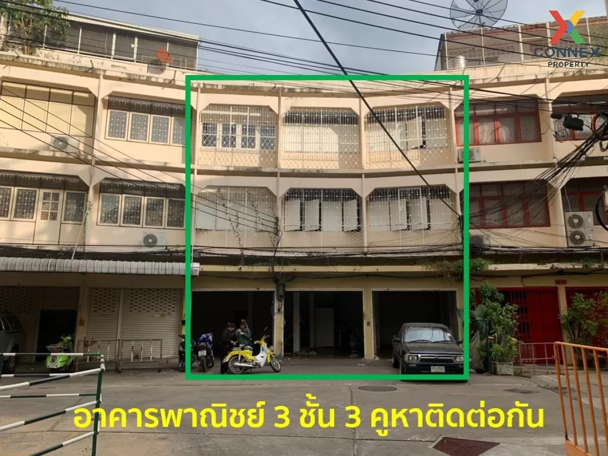 For Rent Commercial building near Yaowarat Wongwian 22, 3 units for rent. , Pom Prap , Pom Prap Sattruphai , Bangkok , CX-88221 1