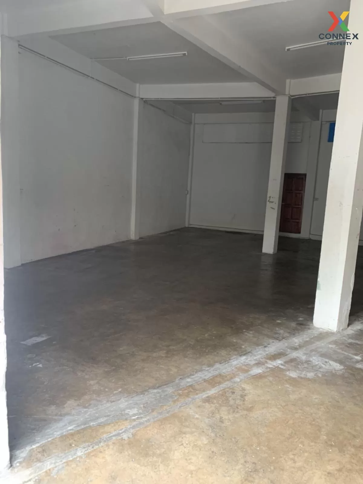 For Rent Commercial building near Yaowarat Wongwian 22, 3 units for rent. , Pom Prap , Pom Prap Sattruphai , Bangkok , CX-88221 4