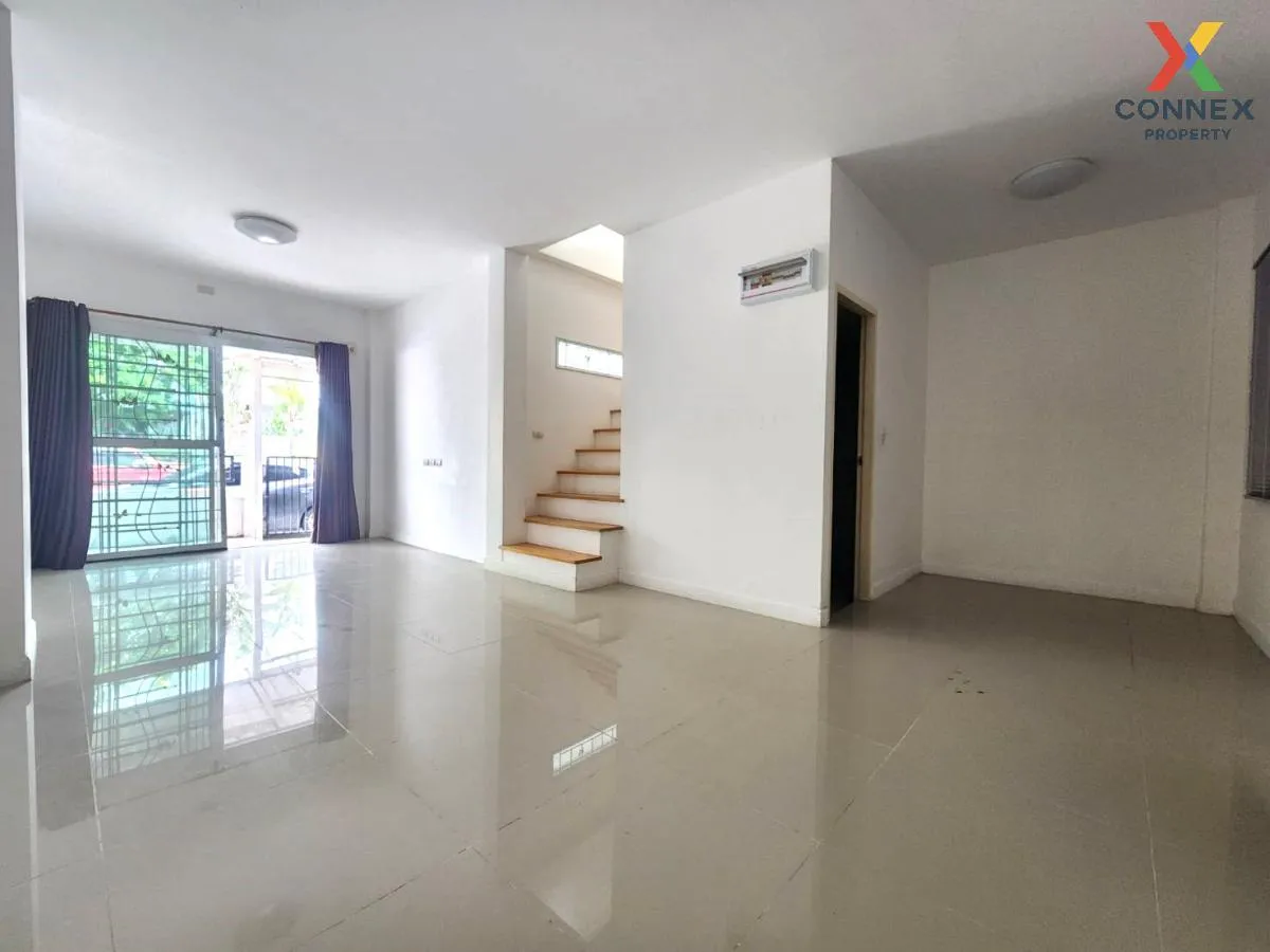 For Sale Townhouse/Townhome  , Praphassorn Ville Amata Nakorn-Nong Tumlueng , Nong Tamlueng , Phan Thong , Chon Buri , CX-89561