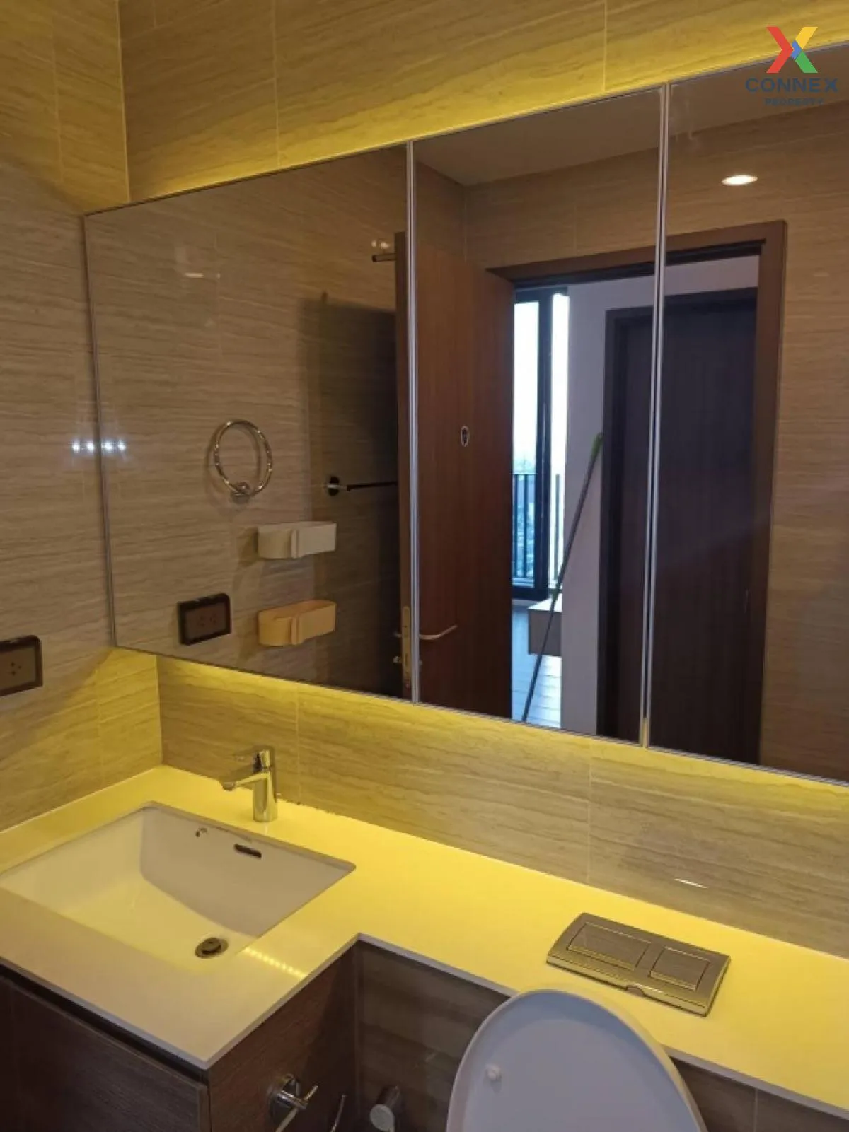 For Sale Condo , Whizdom Essence , BTS-Punnawithi , Phra Khanong , Khlong Toei , Bangkok , CX-89665