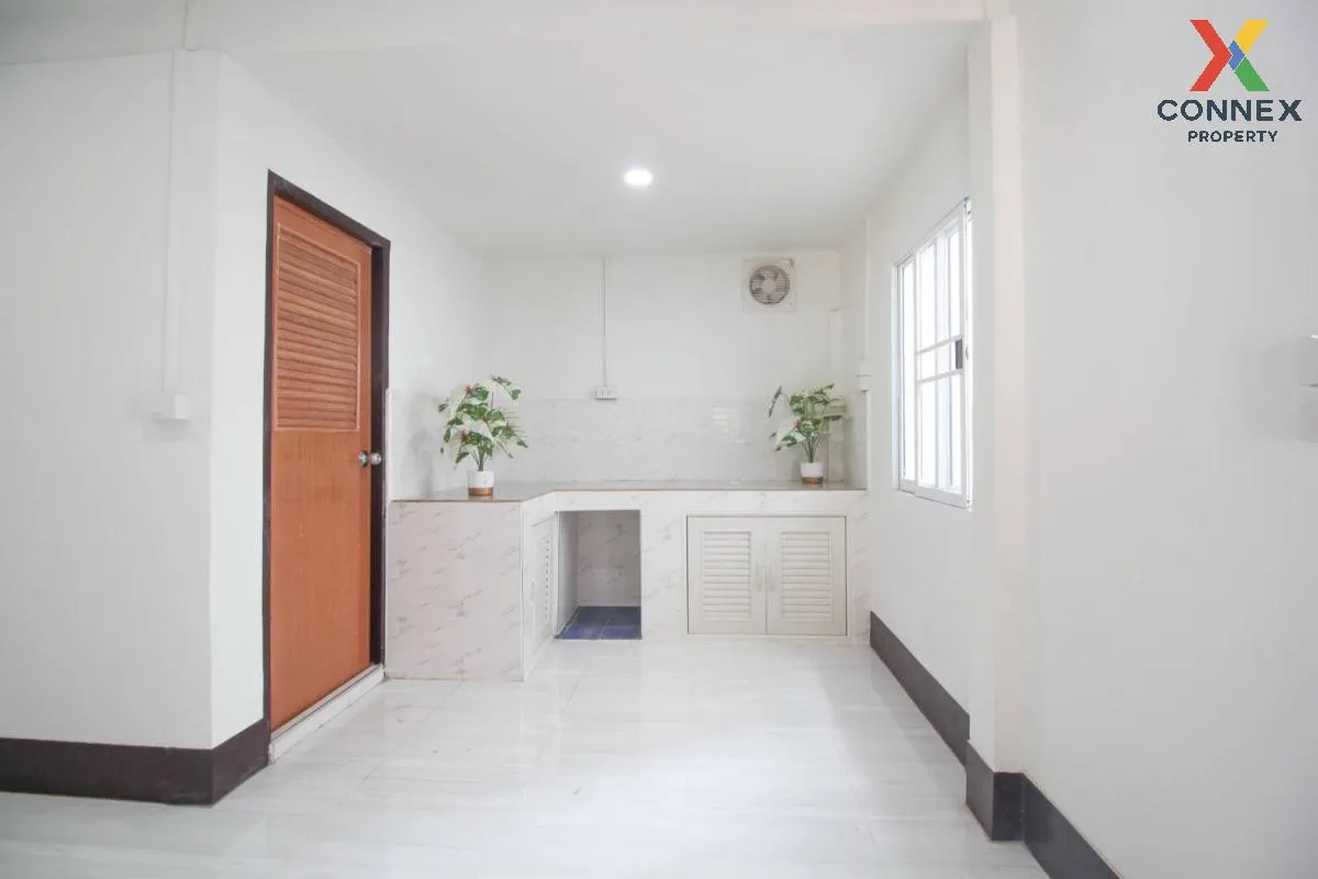 For Sale Townhouse/Townhome  , baan Sakunthip , Salathammasop Sop , Thawi Watthana , Bangkok , CX-89732