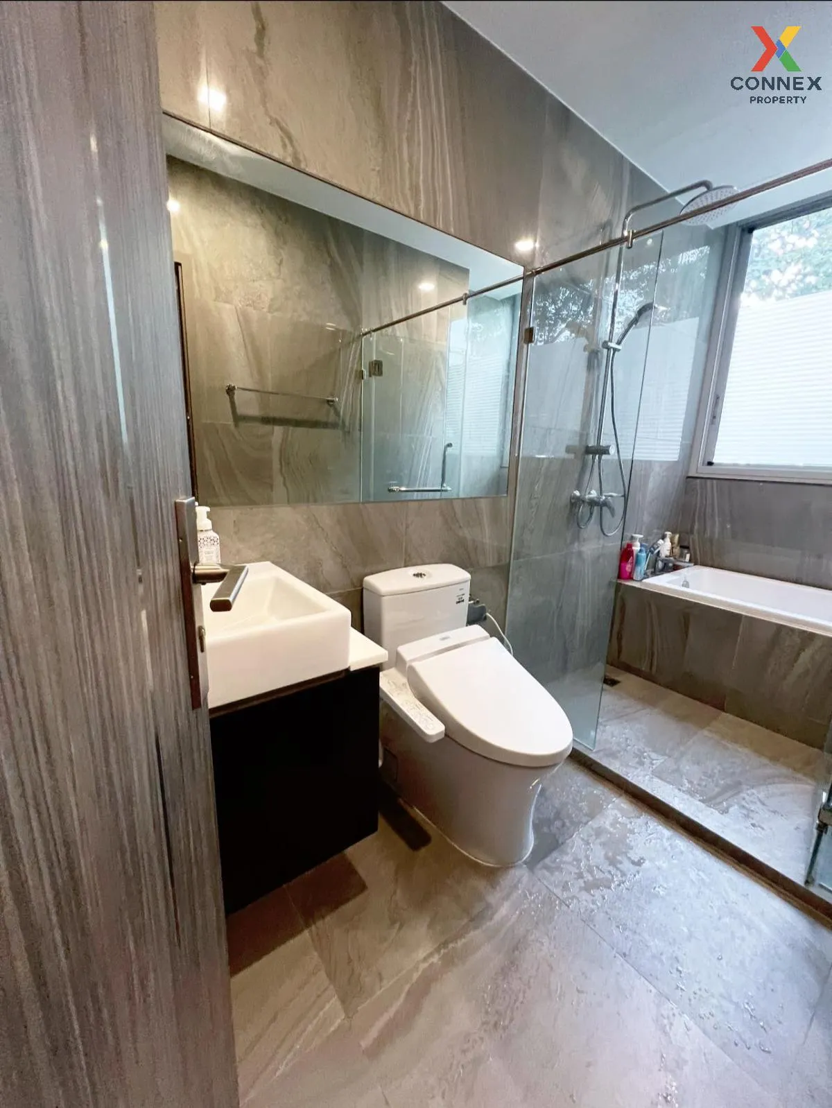 For Rent Condo , Q Prasarnmit , BTS-Phrom Phong , Khlong Tan Nuea , Watthana , Bangkok , CX-90345