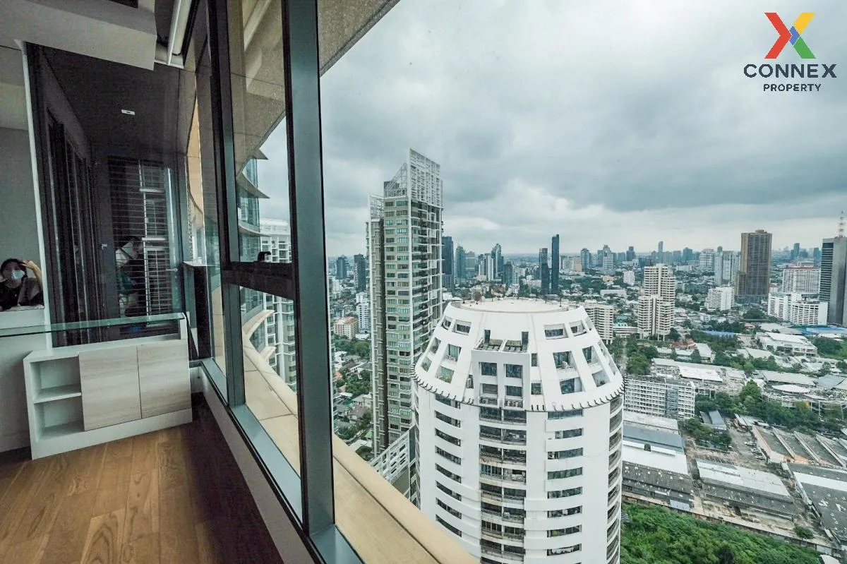 For Rent Condo , The Lumpini 24 , high floor , BTS-Phrom Phong , Khlong Tan , Khlong Toei , Bangkok , CX-90498