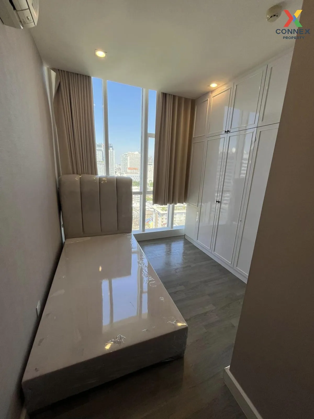 For Sale Condo , The Room Sathorn - TanonPun , BTS-Surasak , Silom , Bang Rak , Bangkok , CX-90591